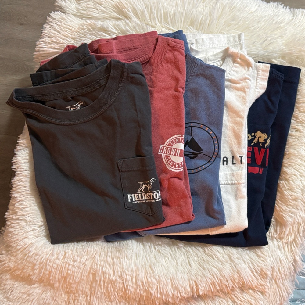 Fieldstone 
Lot of 6 Boy shirts. Size 10/12
6th not pictured.